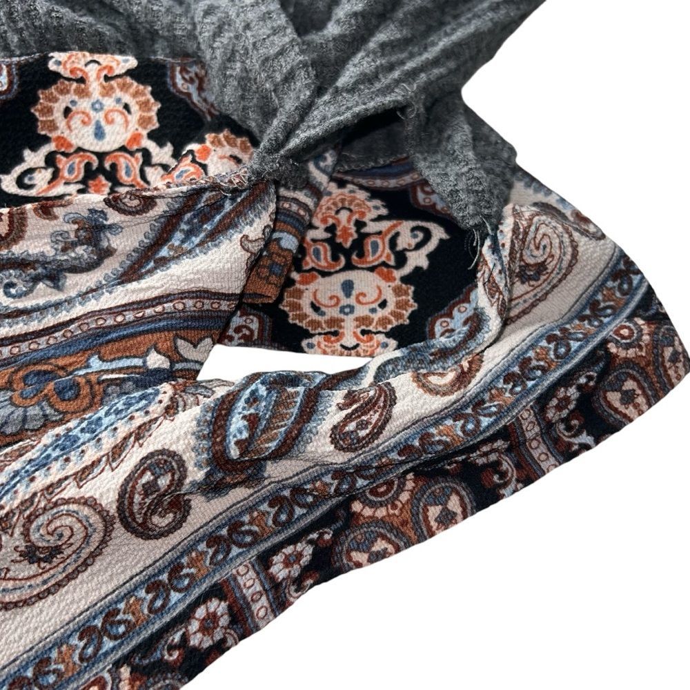 Blu Pepper Faux Wrap Pullover Shirt Medium Long Sleeves Paisley - Picture 8 of 9